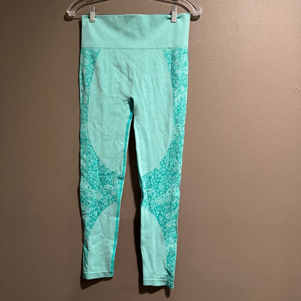 Maxxim Butterfly Athletic Leggings with Stretchy Performance Fabric Size Large